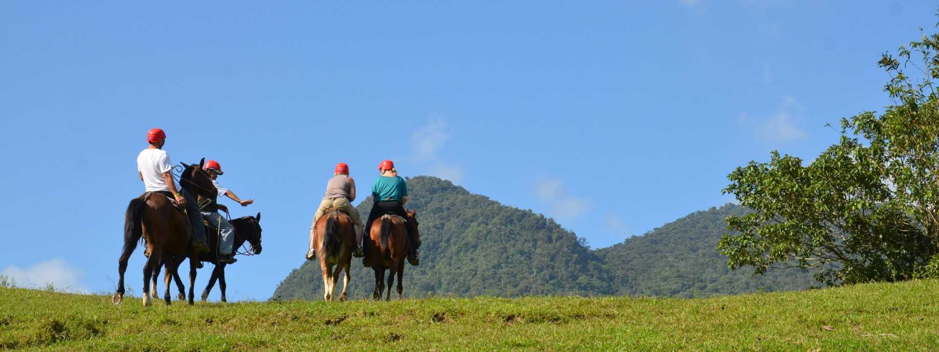 06horseriding-costa-rica